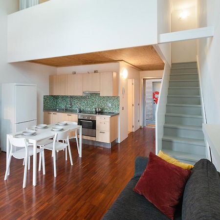 White And Brown Exclusive Loft With Terrace - Free Parking - M2 Station Daire Milano Dış mekan fotoğraf