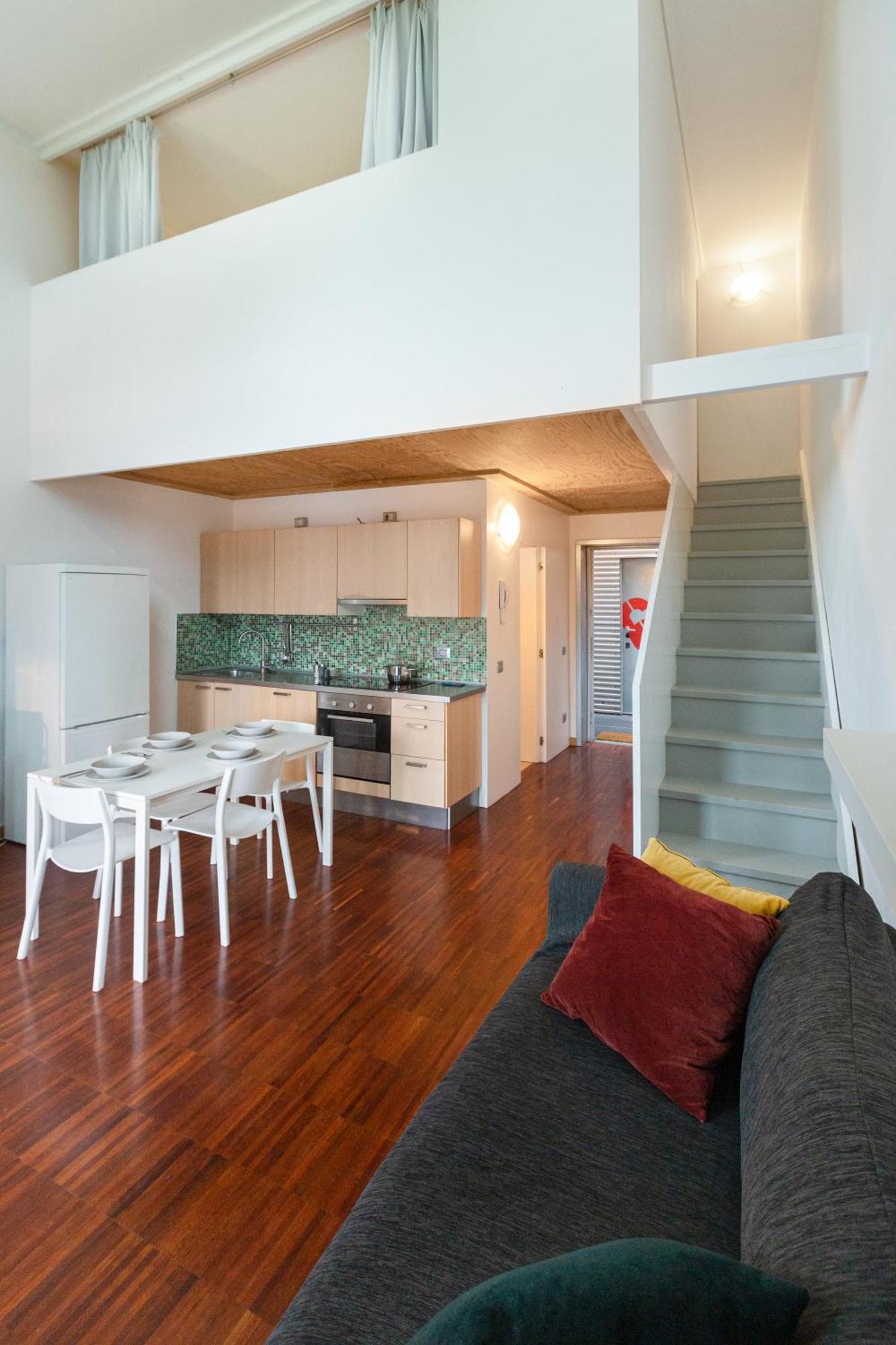 White And Brown Exclusive Loft With Terrace - Free Parking - M2 Station Daire Milano Dış mekan fotoğraf